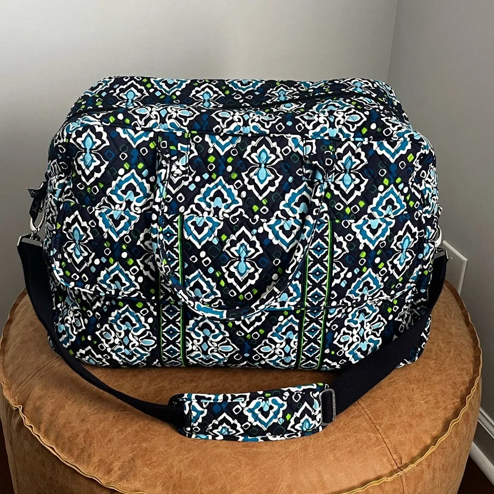 Vera Bradley Large Weekender Traveler Bag - Picture 1 of 9